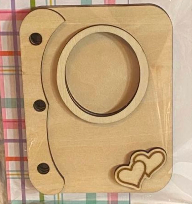 Flip Journal: Oval with Hearts Window