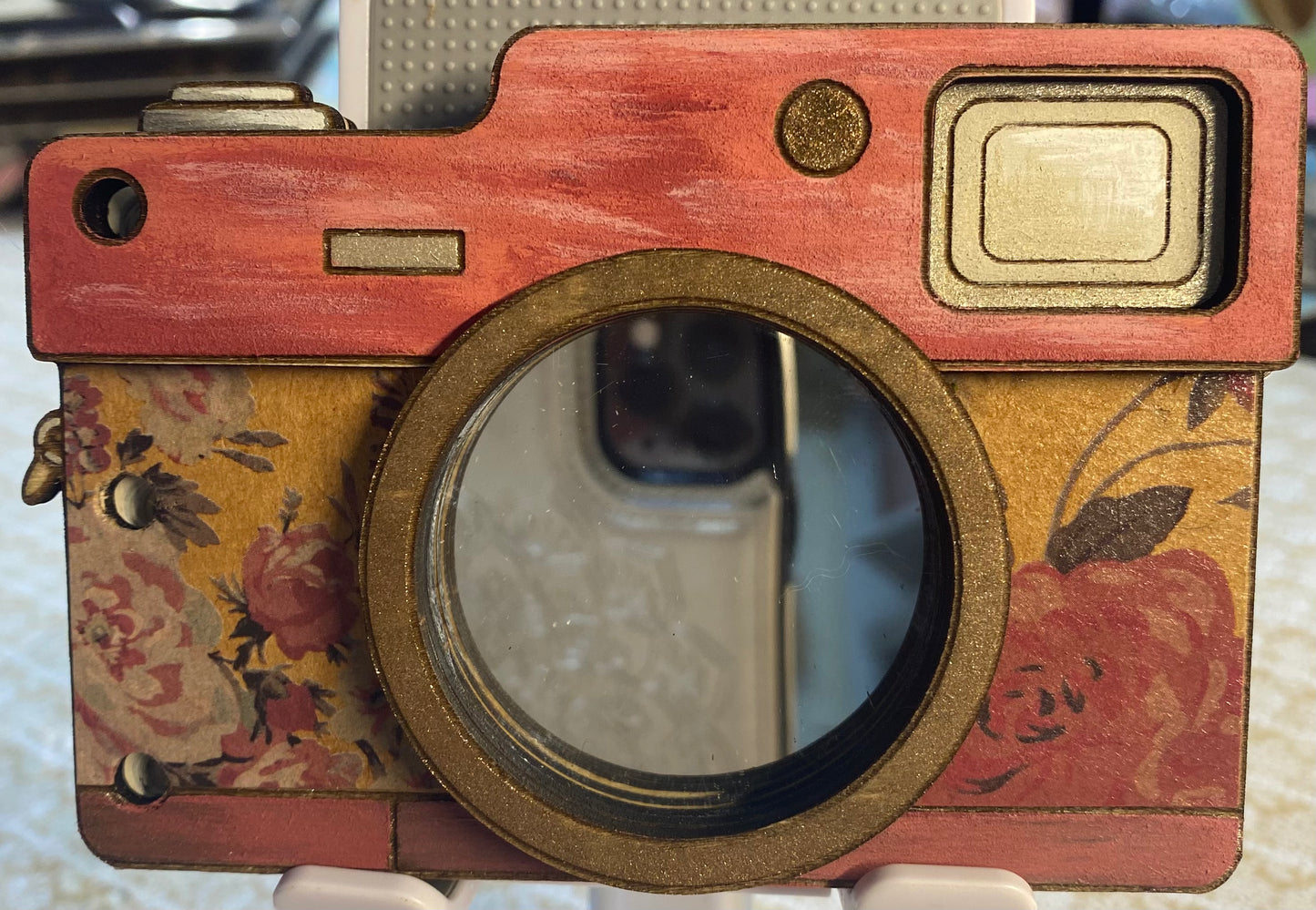 Flip Journal: Camera with Window